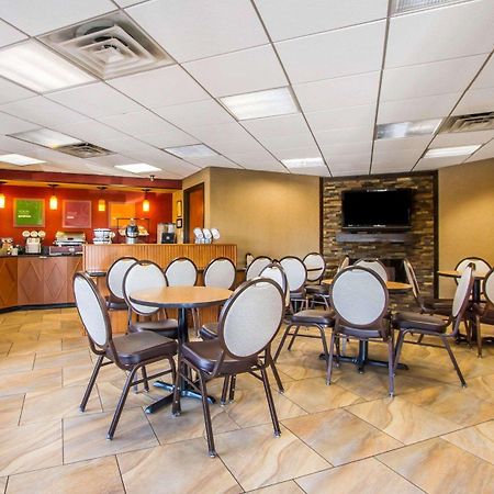 קלארקסוויל Rodeway Inn & Suites מראה חיצוני תמונה