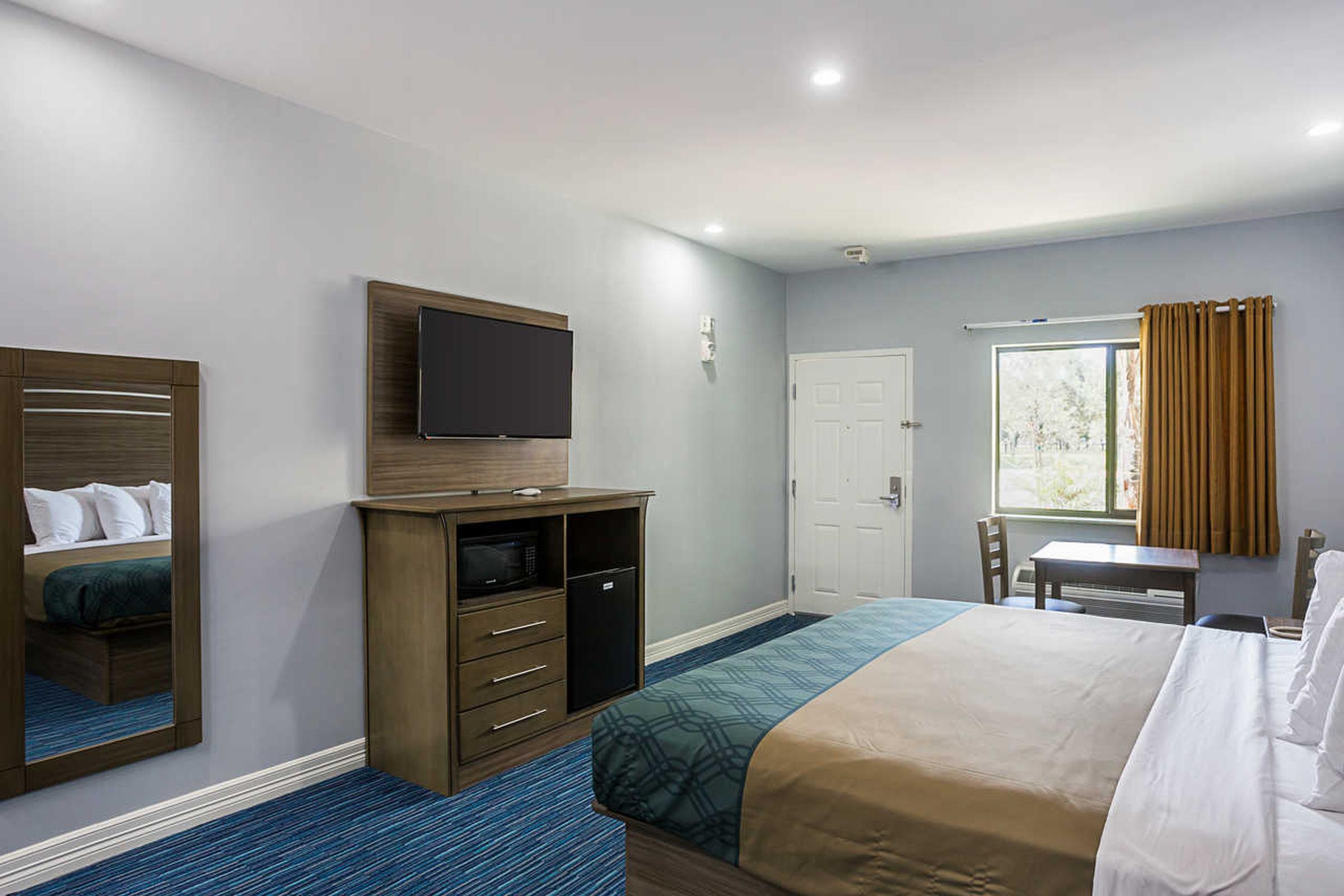 קלארקסוויל Rodeway Inn & Suites מראה חיצוני תמונה