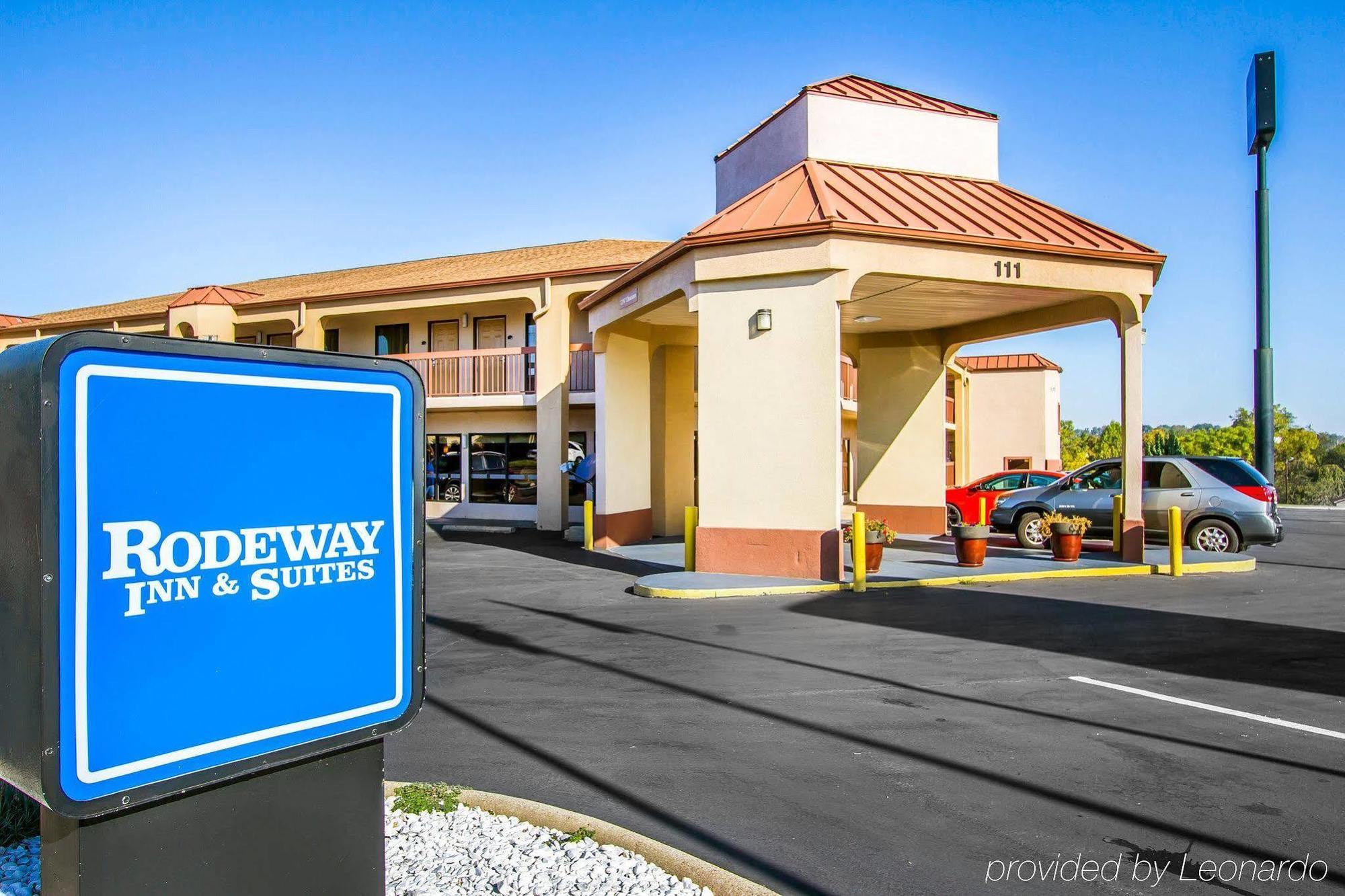 קלארקסוויל Rodeway Inn & Suites מראה חיצוני תמונה
